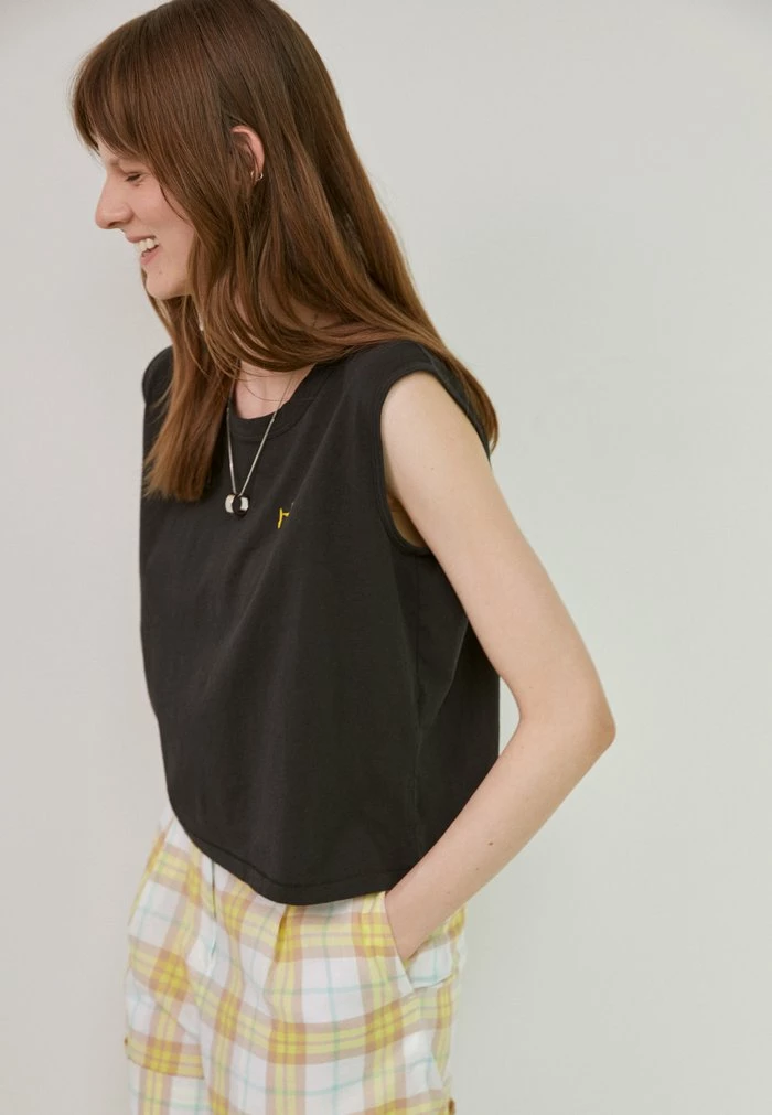 FLORAL CROPPED MUSCLE - Print T-shirt - black Rag & Bone FLORAL CROPPED MUSCLE - Print T-shirt - Black -US rag & bone Sales shop 1665e590845140019c0af204d3450da9