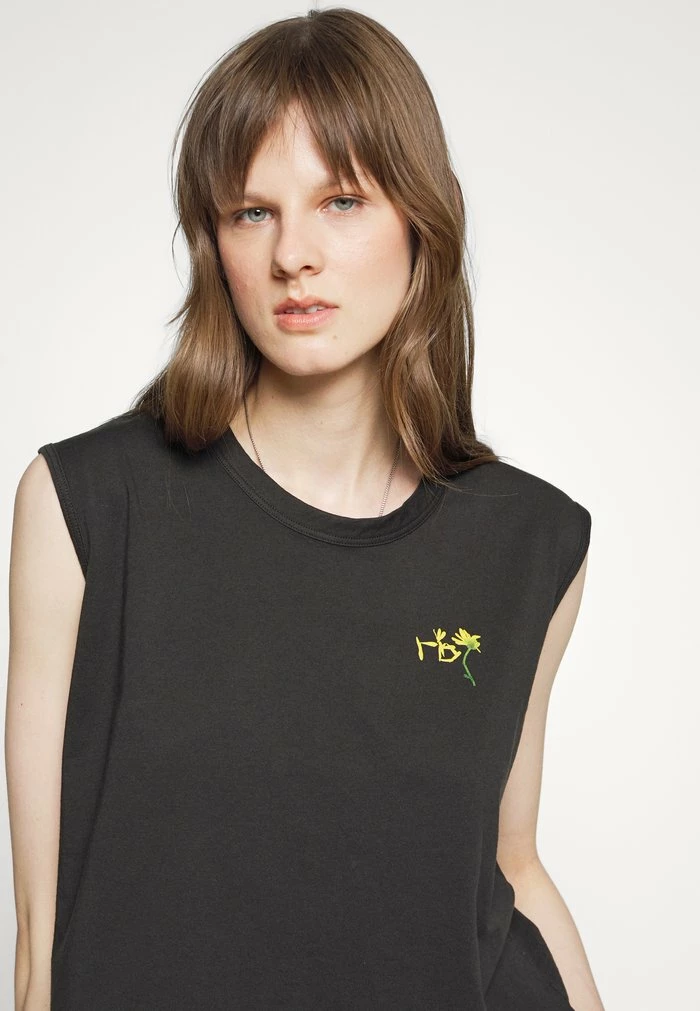 FLORAL CROPPED MUSCLE - Print T-shirt - black Rag & Bone FLORAL CROPPED MUSCLE - Print T-shirt - Black -US rag & bone Sales shop 1c0f854a7c1e4cadb34b9e0c9ca08a8a