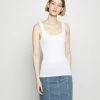 Rag & Bone THE ESSENTIAL SCOOP NECK TANK LABEL - Top - White 1 Rag & Bone THE ESSENTIAL SCOOP NECK TANK LABEL - Top - White -US rag & bone Sales shop 274338e732d14deba99aec63e47119cf