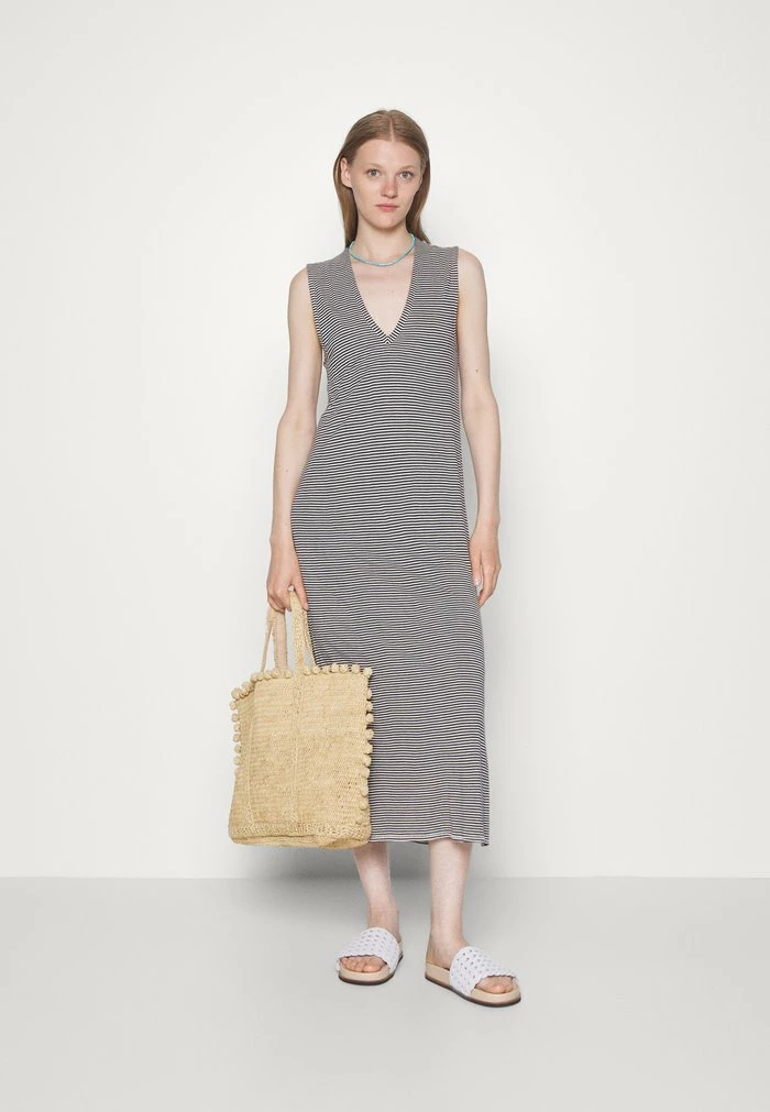 MICHAL VNECK MIDI MUSCLE DRESS - Day dress - navy/white Rag & Bone MICHAL VNECK MIDI MUSCLE DRESS - Day Dress - Navy/white -US rag & bone Sales shop 326bd53186044e06beca1346d1a303bf