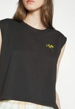 Rag & Bone FLORAL CROPPED MUSCLE - Print T-shirt - Black 8 Rag & Bone FLORAL CROPPED MUSCLE - Print T-shirt - Black -US rag & bone Sales shop 4248e15375144855ae5132123dae275e