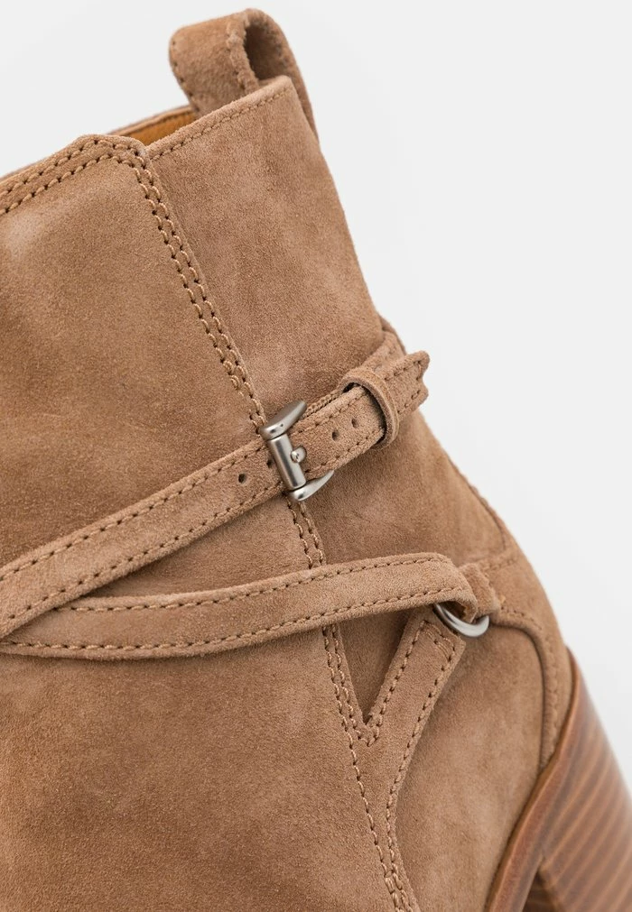 HAZEL BUCKLE - Classic ankle boots - camel Rag & Bone HAZEL BUCKLE - Classic Ankle Boots - Camel -US rag & bone Sales shop 6823102c6fef421c8c72e22eecd72923
