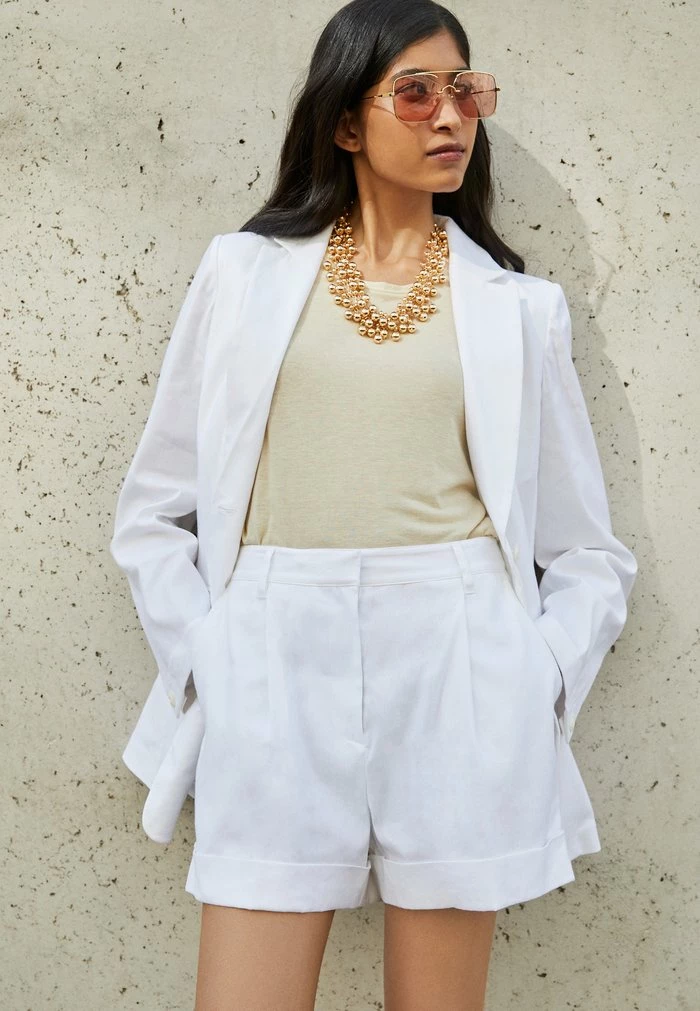 IVY - Shorts - white Rag & Bone IVY - Shorts - White -US rag & bone Sales shop 85d2acda3603402cb1b1205e2a987528