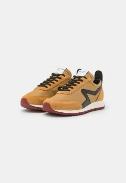 Rag & Bone RETRO RUNNER - Trainers - Mustard -US rag & bone Sales shop 8f9682e48fe64729951369aebe994fc8