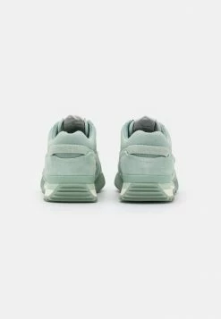 Rag & Bone RETRO RUNNER 2.0 - Trainers - Sage 5 Rag & Bone RETRO RUNNER 2.0 - Trainers - Sage -US rag & bone Sales shop 8ff5a71d11e84c1197adee591ea1070a
