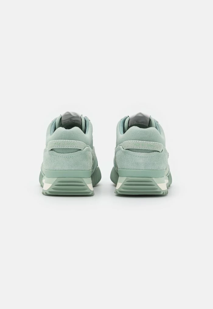 RETRO RUNNER 2.0 - Trainers - sage Rag & Bone RETRO RUNNER 2.0 - Trainers - Sage -US rag & bone Sales shop 8ff5a71d11e84c1197adee591ea1070a