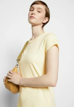 Rag & Bone THE GARMENT TEE LABEL - Basic T-shirt - Paleylw -US rag & bone Sales shop 927d1cc321654d3c99b010d00c9f0ee3