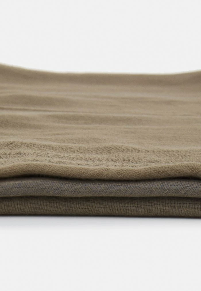 LANCE LOGO SCARF - Foulard - olivenight Rag & Bone LANCE LOGO SCARF - Foulard - Olivenight -US rag & bone Sales shop ac9544011c594d918b067473604efbe7