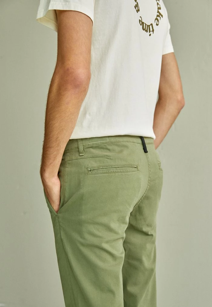 Chinos - palearmy Rag & Bone Chinos - Palearmy -US rag & bone Sales shop c3752602cfc14a52a7faf01912124bb8