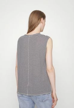 Rag & Bone MICHAL MUSCLE TANK - Print T-shirt - Navy/white 6 Rag & Bone MICHAL MUSCLE TANK - Print T-shirt - Navy/white -US rag & bone Sales shop d895aa36b4d34ffab6a9df608674c7ad