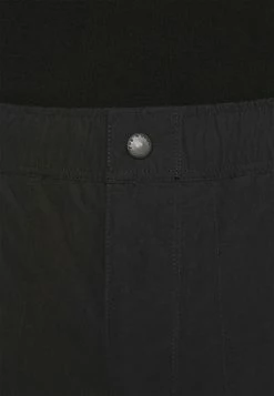 Rag & Bone FLYNT PANT IN TECH - Trousers - Black -US rag & bone Sales shop daa3b6c57fa74a1a83891ae1e77358c5