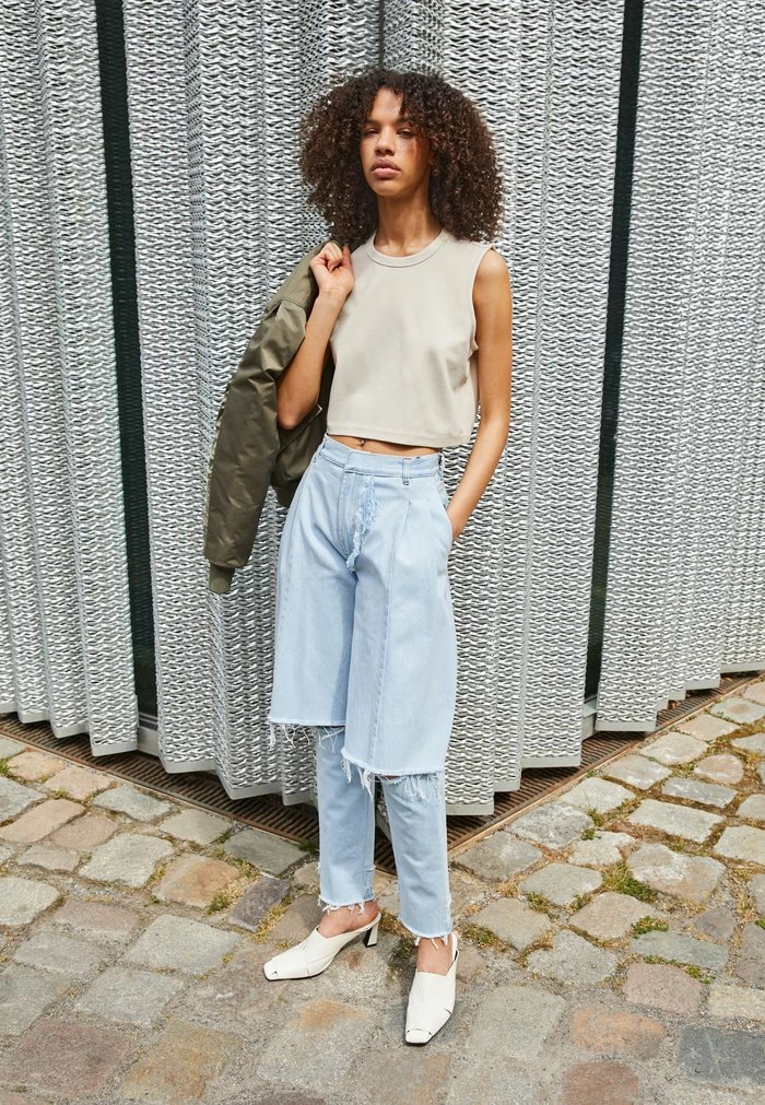 ARCHETYPE CROPPED ROXIE TANK - Top - vanilla Rag & Bone ARCHETYPE CROPPED ROXIE TANK - Top - Vanilla -US rag & bone Sales shop f7bf59a2067f461aa9f22c91ac123a7a