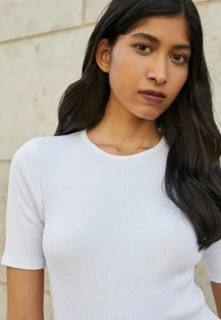 Rag & Bone THE ESSENTIAL TEE - Basic T-shirt - White -US rag & bone Sales shop f82fd9c9576b46178d2ef20e53538d46